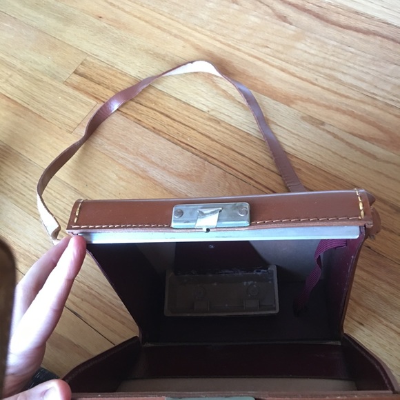 Vintage Polaroid Camera - Picture 8 of 8